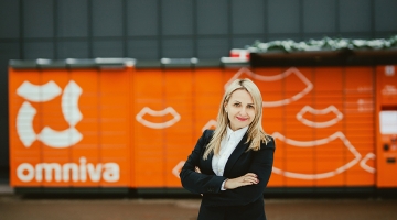 «Mēs vēlamies izcelties ar to, ka mūsu klientiem ir vislabākā pieredze pakomātu izmantošanā,» saka Omniva vadītāja Latvijā Beāte Krauze-Čebotare.
Foto — Elīza Ella Dumpe