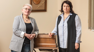 Jeļena Fleišere (pa kreisi) un Olga Mureviča, SIA Lattex D īpašnieces un vadītājas.
Foto — Māris Justs