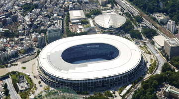 Skats uz jauno Tokijas nacionālo stadionu, 
kura celtniecība izmaksāja 157 miljardus jenu (1,2 miljardi eiro).
Foto — Scanpix