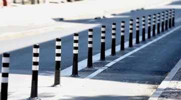 Ajaunotais ielas segums un velojoslas Bruņinieku ielā. Foto: Zane Bitere, LETA