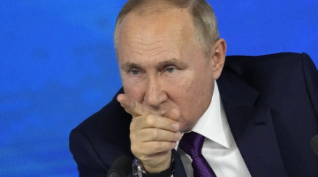 Krievijas prezidents Vladimirs Putins 23.decembrī savā ikgadējā preses konferencē Maskavā. Foto: AP/Scanpix/LETA