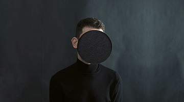 2022_02_Black_Carnation_3.png