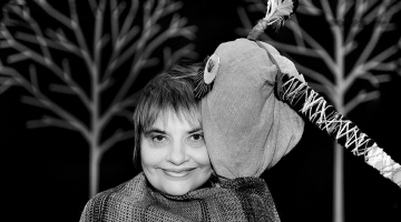 «Katra stāstnieka vaduguns lielā mērā nosaka to, ko un kā viņš stāsta,» uzsver Māra Mellēna.
Foto — Aivars Liepiņš