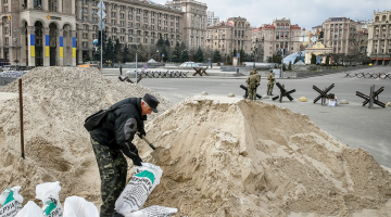 Top barikādes Kijivas centrā.
Foto — Scanpix