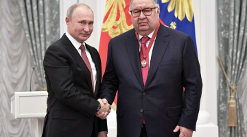 Vladimirs Putins un Ališers Usmanovs 2018. gadā.
Foto — Scanpix