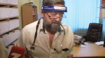 Ārsts Jevgēnijs Ņikiforenko ekrānuzņēmumā no LTV raidījuma De facto