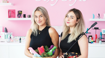 Jaunās uzņēmējas. Sāra Zdanovska un Ksenija Sunepe, SIA YourLibet.
Foto — Kristīne Madjare