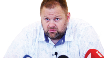 Andrejs Sozinovs preses konferencē 2019. gadā.
Foto — LETA