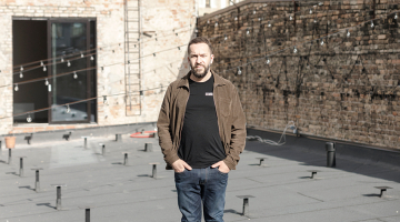Roberts Vinovskis, SIA Studija Lokomotīve īpašnieks un vadītājs.
Foto — Reinis Hofmanis
