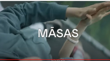 Kadrs no filmas "Māsas".