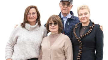 SIA Iecavnieks&Co valdes priekšsēdētājs Dainis Lagzdiņš kopā ar komercdirektori Ilzi Lībieti-Putniņu (no kreisās), prokūristi Viktoriju Šimkoviču un juristi Ivitu Baumani.
Foto — Ieva Salmane