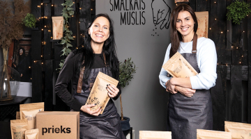 Ieva Biķe (no kreisās) un Ilze Kalāce-Bērziņa, SIA Smalkais muslis īpašnieces.
Foto — Ieva Salmane