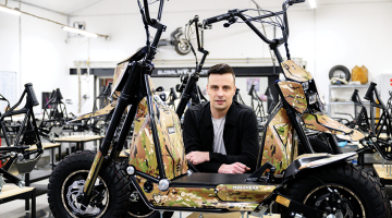 Jaunuzņēmuma Global Wolf Motors vadītājs Klāvs Ašmanis.
Foto — Edgars Pohevičs