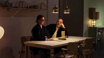Dizaina veikala Finnish Design Shop vadītājs Tēmu Kīski un viņa sieva māksliniece Herta.
Foto — The New York Times