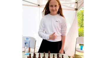 Sarunu festivālu Lampa Marija apmeklēja pirmoreiz, un visvairāk viņai patika iespēja spēlēt Brain Games spēles. Tāpat kā šahs, tās dod prieku un padara dzīvi interesantu, viņa saka.
Foto — Alise Zita Zeidaka