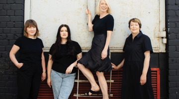 Ilze Mekša (no kreisās), Beāte Romka, SIA Virtù īpašniece un vadītāja Anda Kursiša un Inese Maurāne. Foto — Kristīne Madjare un no uzņēmuma arhīva