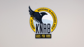 Korupcijas novēršanas un apkarošanas biroja logo. Foto - Zane Bitere, LETA