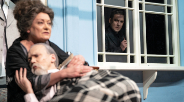 Raiņa lomā Arturs Krūzkops, Aspazija — Indra Briķe, Līkcepure — Artūrs Skrastiņš.
Foto — Marko Rass