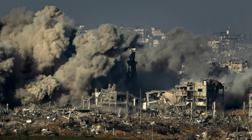 Izraēla 15.novembrī bombardē Gazas joslas ziemeļos. Foto - FADEL SENNA/AFP/Scanpix/LETA