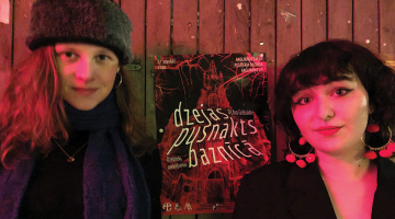 Amandas Kaufmanes (pa labi), Gerdas Rozes Mednes un vēl trīs jauniešu rīkotajā pasākumā Dzejas pusnakts baznīcā uzstāsies Patrīcija M. Keiša, Rinalds Einiks, Alise Bogdanova, Inga Gaile, Aleksandrs Barons, Elvīra Bloma un Džonatans Melgalvis.
Foto no personīgā arhīva