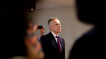 Apsūdzētais, bijušais Latvijas Bankas prezidents Ilmārs Rimšēvičs tiesas sēdē Rīgas rajona tiesā noklausās spriedumu kukuļņemšanas lietā. Foto - Lita Millere, LETA