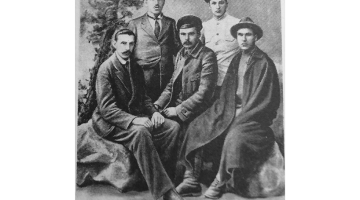 KSDS(b)P Kalugas guberņas komitejas locekļi 1918. gada februārī. Centrā — Pēteris Vītoliņš