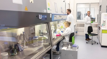 Biotehnoloģiju kompānijas BioNTech laboratorija Vācijas pilsētā Maincā.
Foto — Scanpix