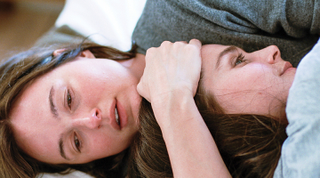 Renātes Reinsves un Ingas Ibsdoteras Lilleosas spēlētās māsas. Publicitātes foto