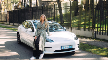 2022. gadā Egija kopā ar saviem kursabiedriem no Rīgas Ekonomikas augstskolas dibināja savu uzņēmumu — premium auto nomas platformu Ox Drive. Pagājušā gada vasarā to pārdeva.
Foto no personīgā arhīva