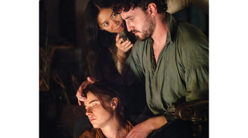 Režisore Hloja Žao ar filmas galveno lomu atveidotājiem — Džesiju Bakliju un Polu Meskalu. Publicitātes foto