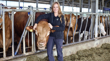 Bioloģisko liellopu audzētāja Dace Meldere uzskata, ka spēles noteikumi nav godīgi, jo Mercosur valstu lauksaimniekiem ir zemākas prasības.
