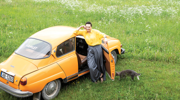 Anna un leģendārais retro auto Hamlets.