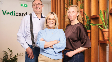 Ģirts Aizstrauts, Ludmila Bērziņa un Indra Ķešāne, SIA VediCards līdzīpašnieki.