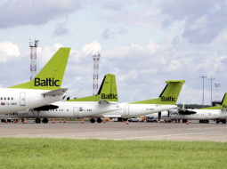 "airBaltic" lidmašīnas. Foto: Andrejs Terentjevs, F64
