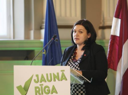 Reformu partijas Rīgas mēra amata kandidāte Inga Antāne uzrunā partijas "Vienotība" Rīgas nodaļas sapulci. Foto: Nora Krevneva, F64