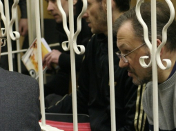 Kuģa ''Arctic Sea'' nolaupīšanas lietā apsūdzētie tiesā. Foto: ITAR-TASS/LETA