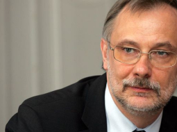 Kristaps Kuhaļskis, F64