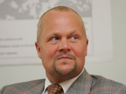 Rūta Kalmuka, F64