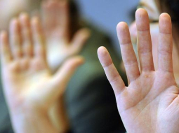 Demokrātisks balsojums. Foto: Evija Trifanova, LETA