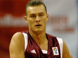 Andris Biedriņš. Foto: Romāns Kokšarovs, F64