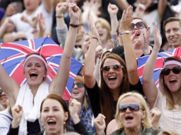 Britu tenisa līdzjutējas. Foto: EPA/LETA