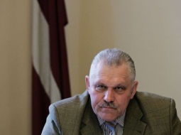 Reinis Hofmanis, F64