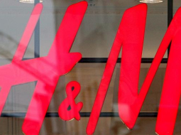 H&M logo. Foto: EPA/LETA