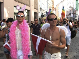 2014_09_homo-media-large.jpg