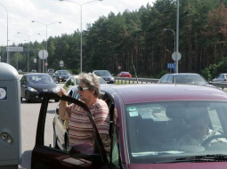 Iebraukšanas kontrolpunktā pie Jūrmalas robežas. Foto: Ieva Čīka, LETA