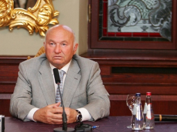 Jurijs Lužkovs vēl Maskavas mēra statusā vizītes laikā Rīgā. Foto: Mārtiņš Zilgalvis, F64