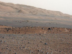 Marsa skats - fotografētājs ir Marsa visurgājējs robots. Foto: AFP/LETA