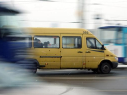 Rīgas mikroautobuss. Foto: Edijs Pālens, LETA
