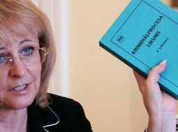 Vineta Muižniece un Kriminālprocesa likums. Foto: Raitis Plauks, F64