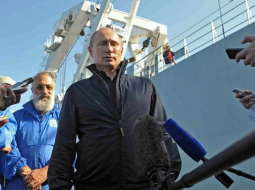 Krievijas prezidents Vladimirs Putins sarunā ar žurnālistiem. Foto: EPA/LETA